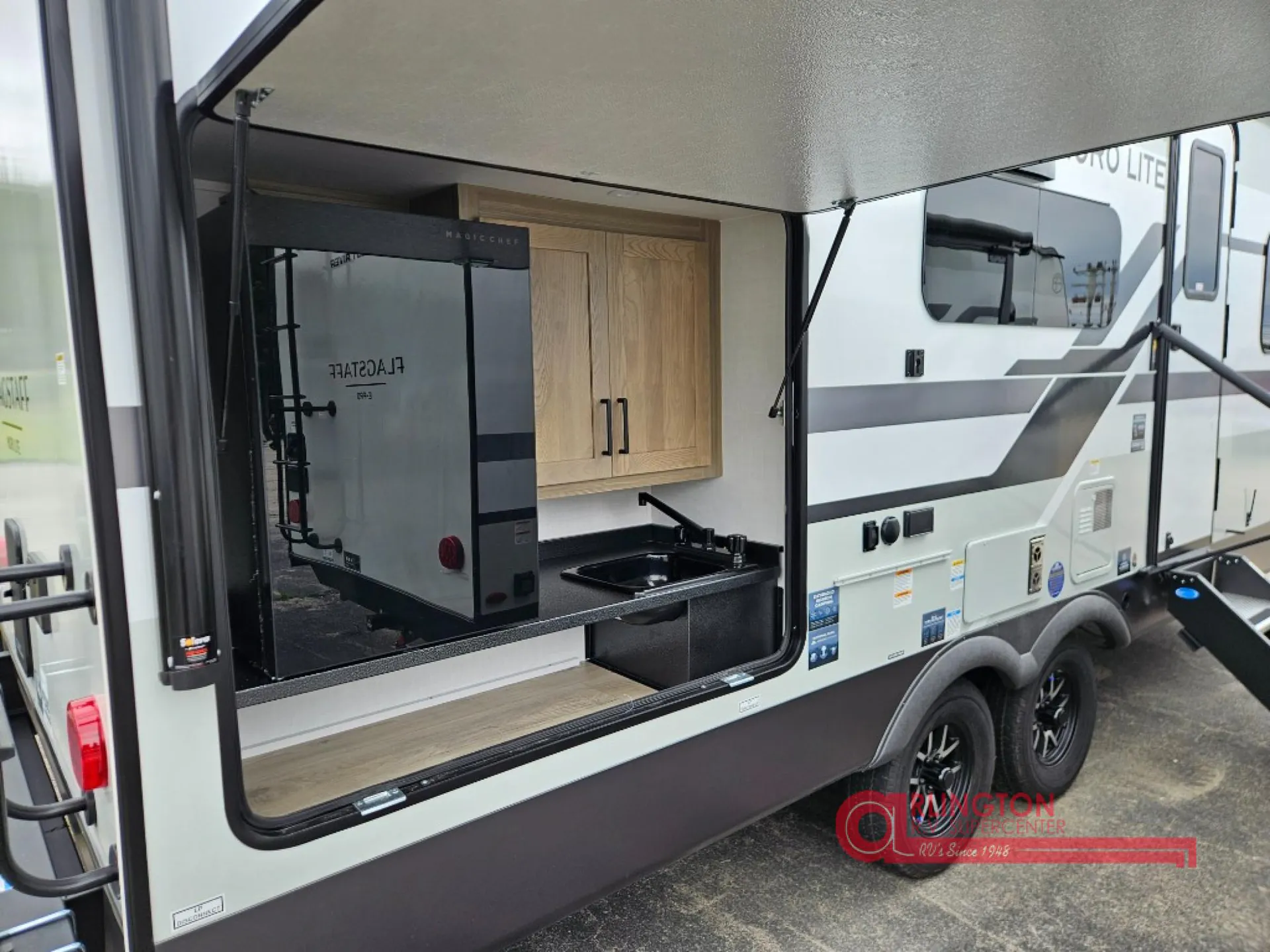 2027 Forest River Flagstaff Micro Lite 25BSDS — Photo 6