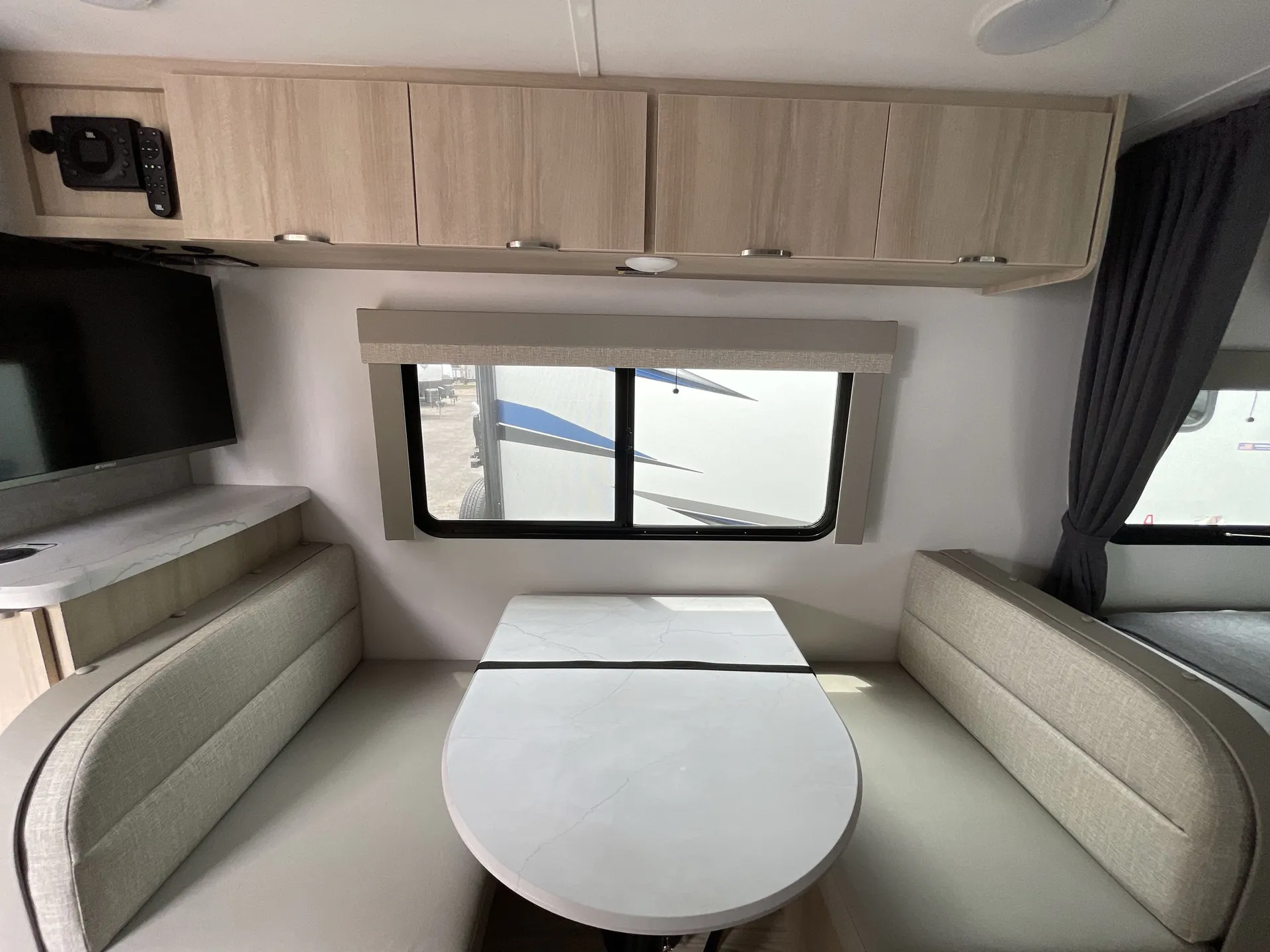 2025 Winnebago Micro Minnie 1720FB — living area main