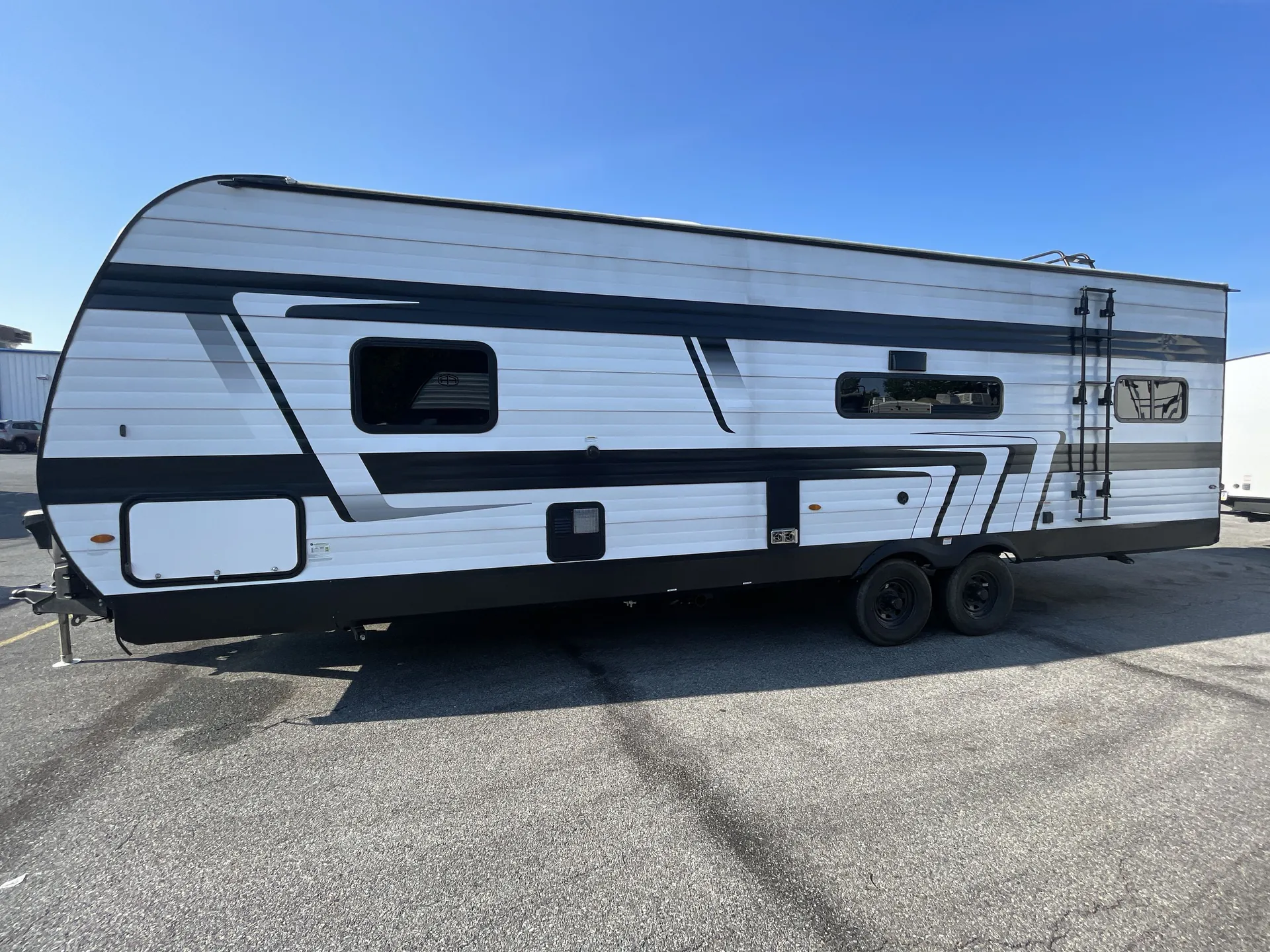 2024 Grand Design Momentum MAV 27MAV