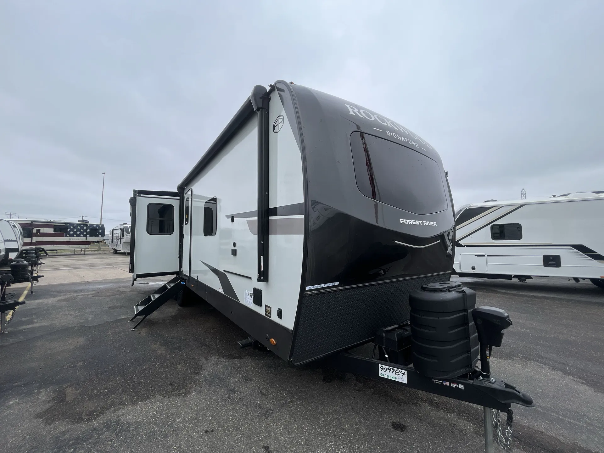 2026 Forest River Rockwood Signature 8337RL - Photo 2