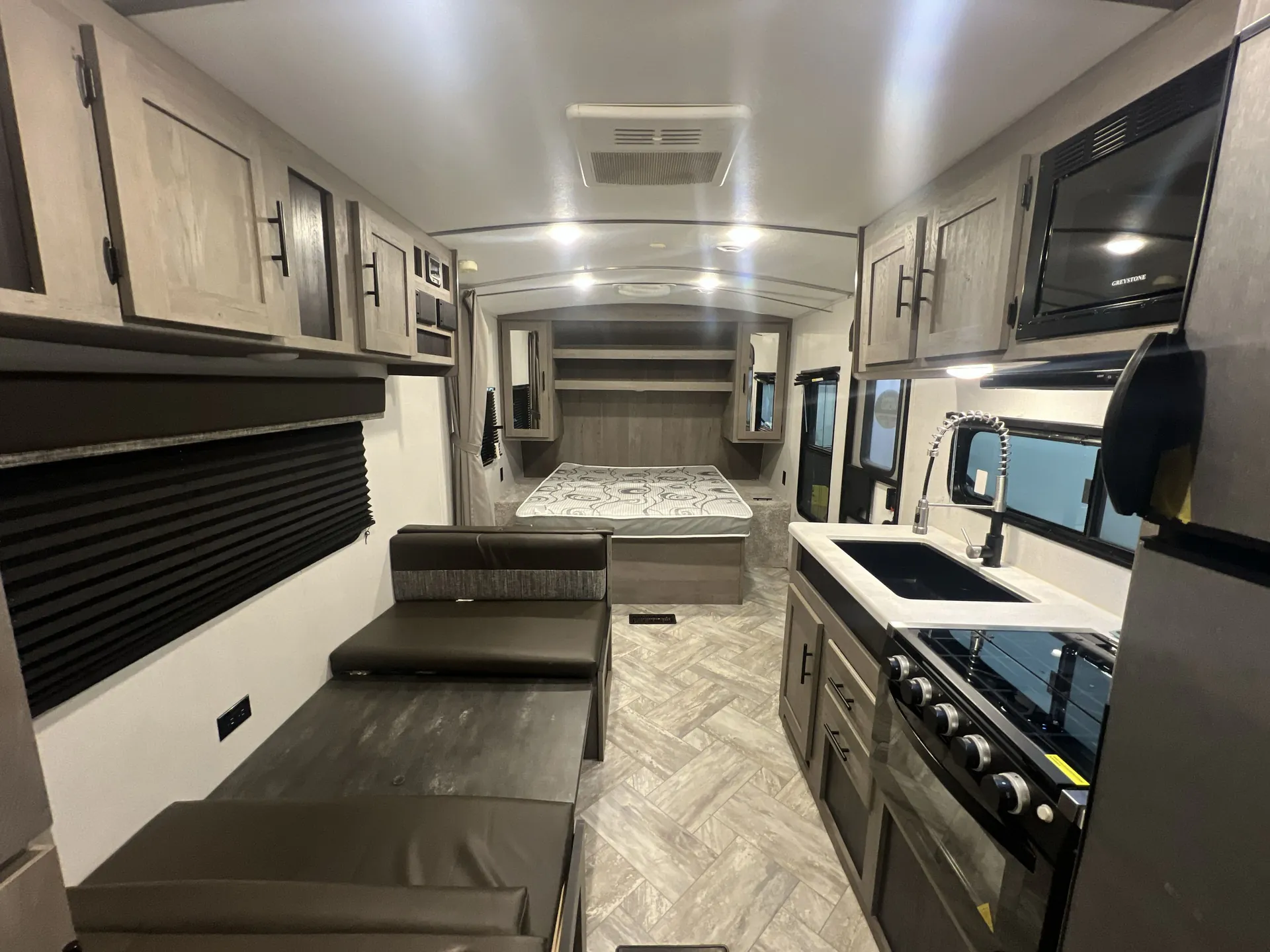 2021 Keystone Springdale 220BHWE — living area main