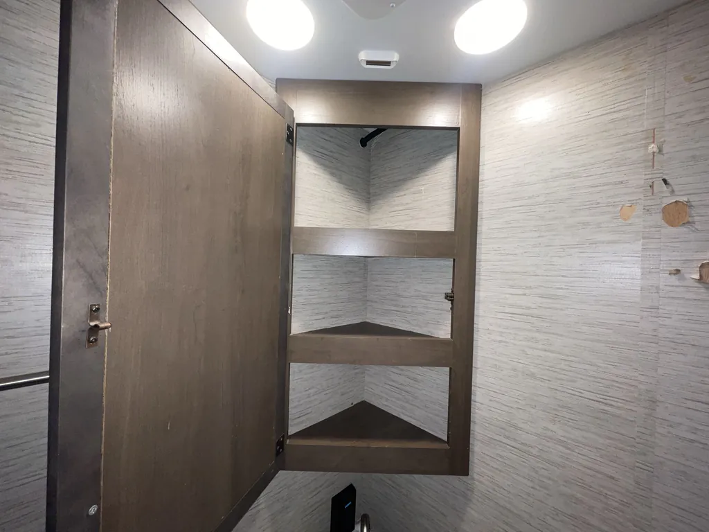 2022 Thor Motor Coach Freedom Traveler A32, Photos photo 32