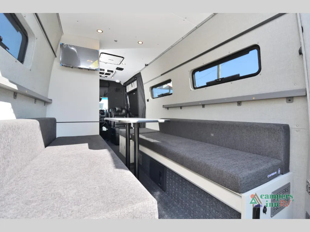 2023 Outside Van Approach 170, Photos photo 10