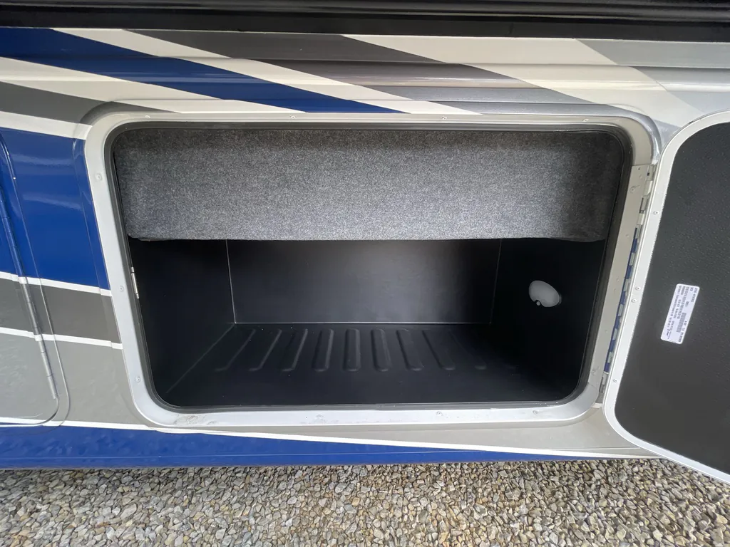 2027 Entegra Coach Vision XL 36C, Photos photo 6