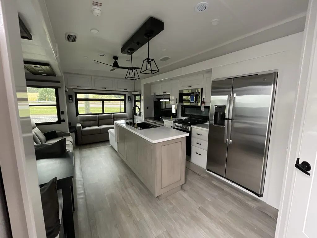 2026 Jayco Pinnacle 36FBTS, Photos photo 2