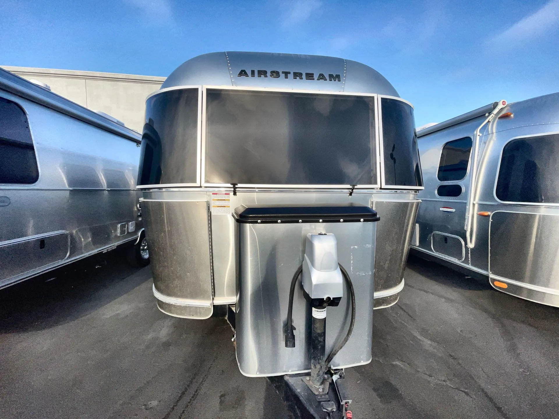 2017 Airstream International 23FB - Photo 2