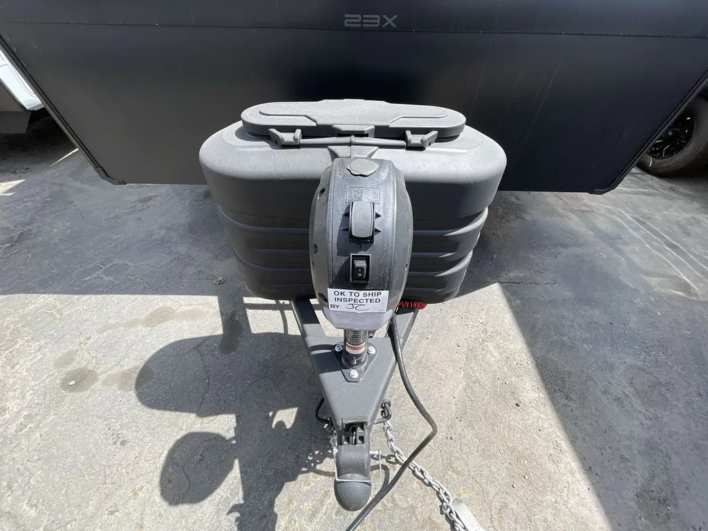 2026 Brinkley Model Ix 23X, Photos photo 3