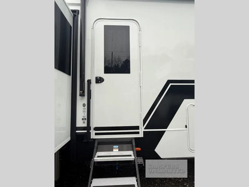 2026 Brinkley Model Z 3515 - Photo 3