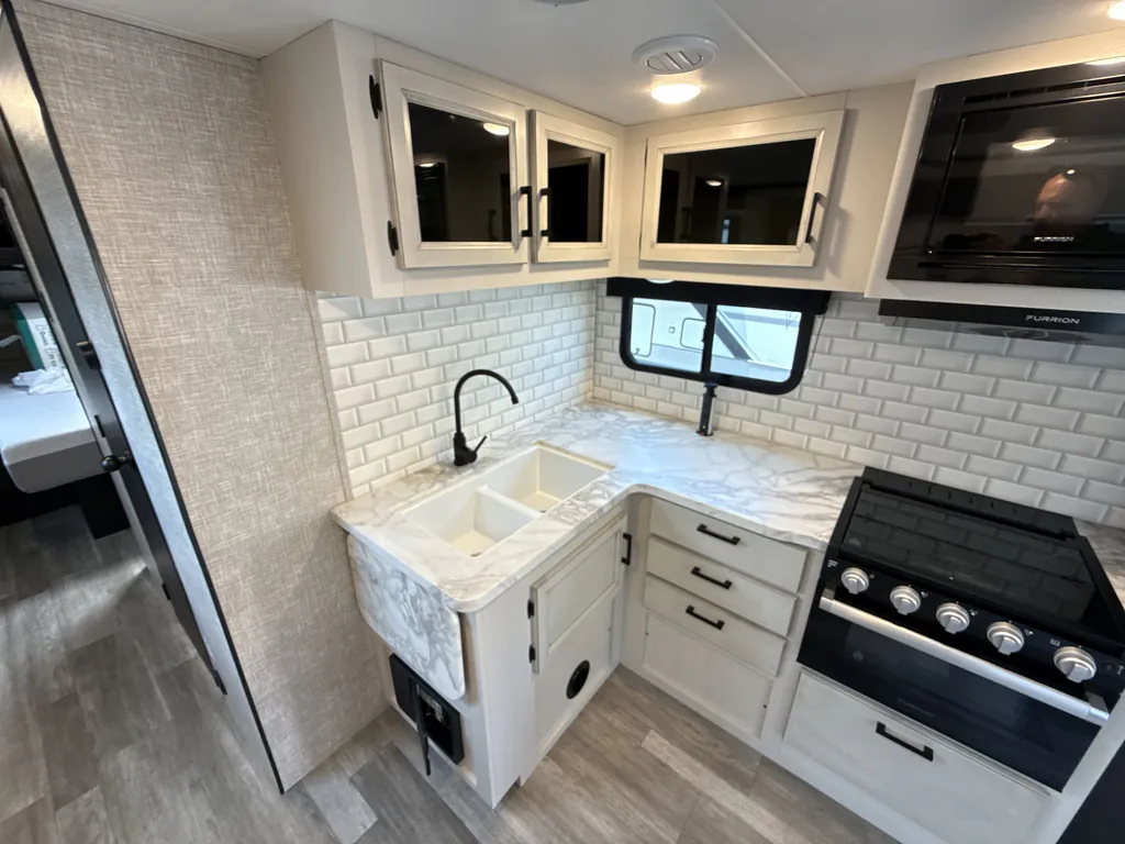 2022 Jayco Jay Feather 26RL, Photos photo 15