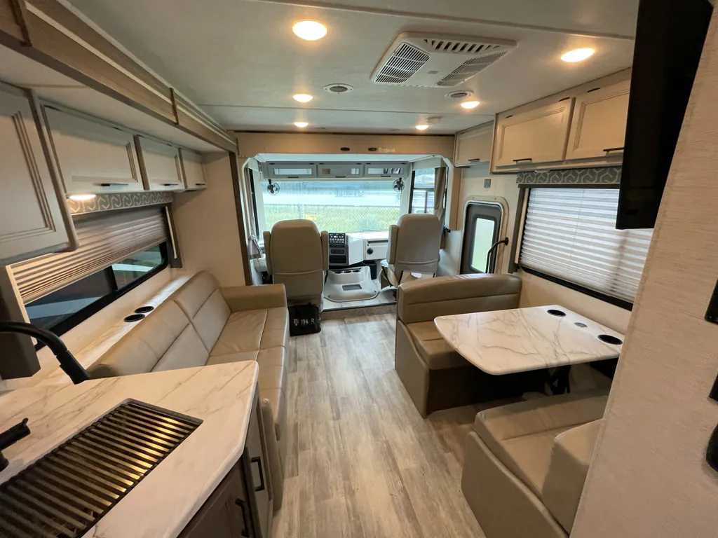 2024 Thor Motor Coach Freedom Traveler A29, Photos photo 2