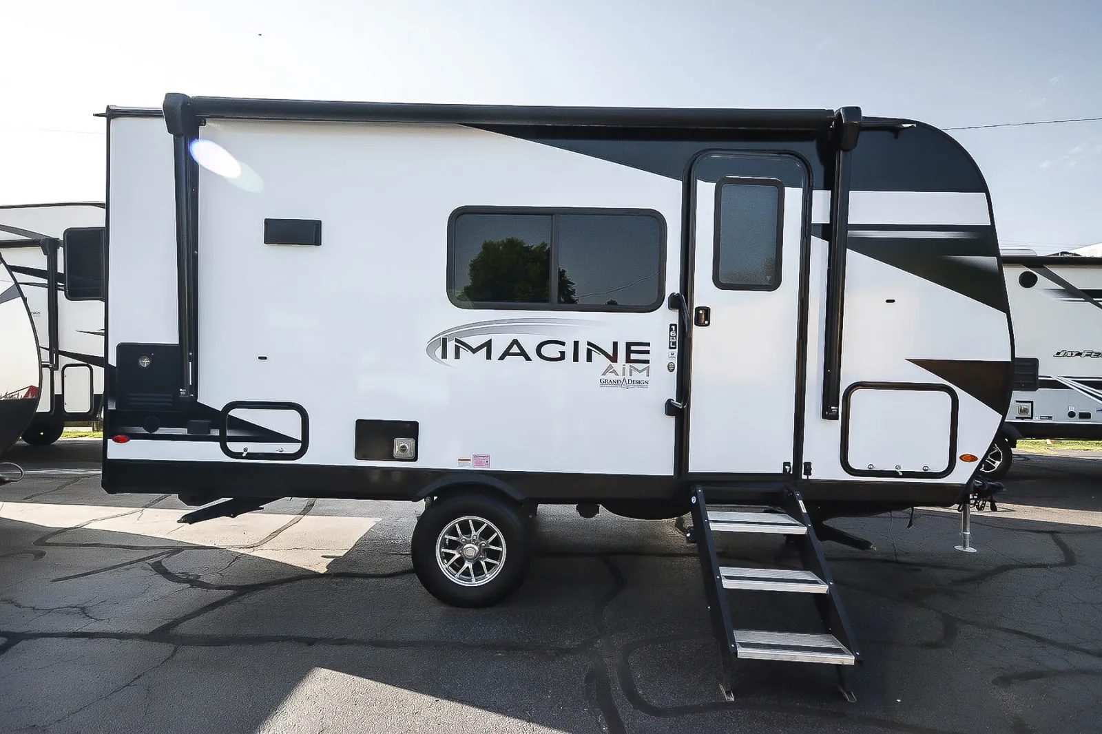 2024 Grand Design Imagine AIM 16BL - Photo 2