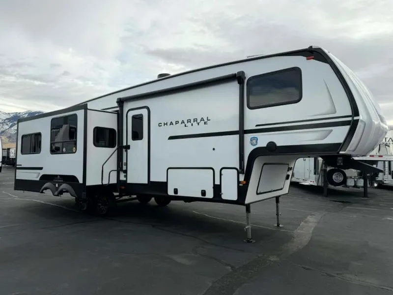 2026 Coachmen Chaparral Lite 30RLS - Photo 2