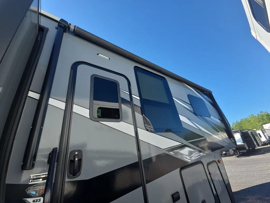 2020 Keystone Raptor 423, Photos photo 29