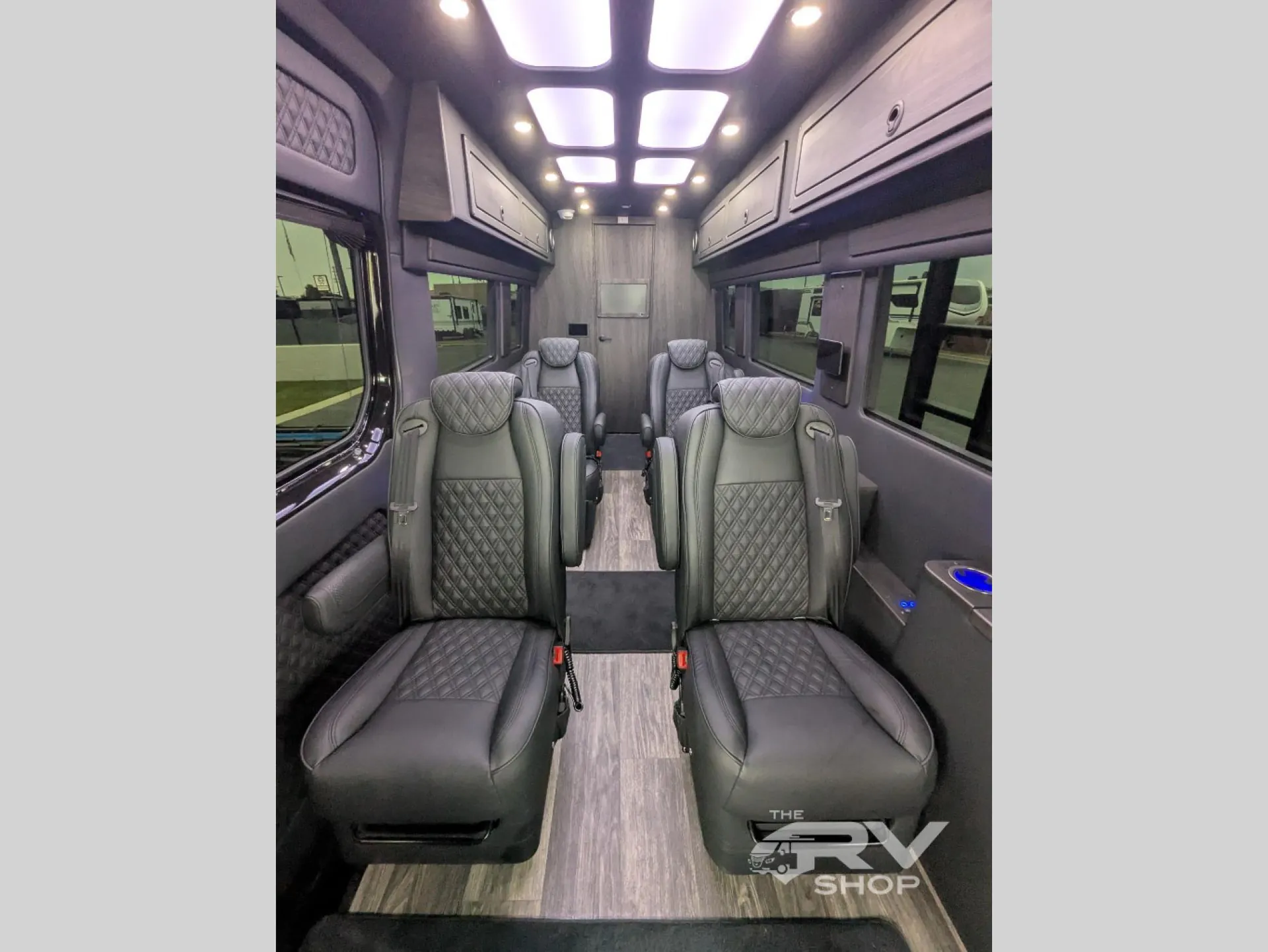 2027 OGV Luxury Coach VCRUISE 10OBA - Photo 4