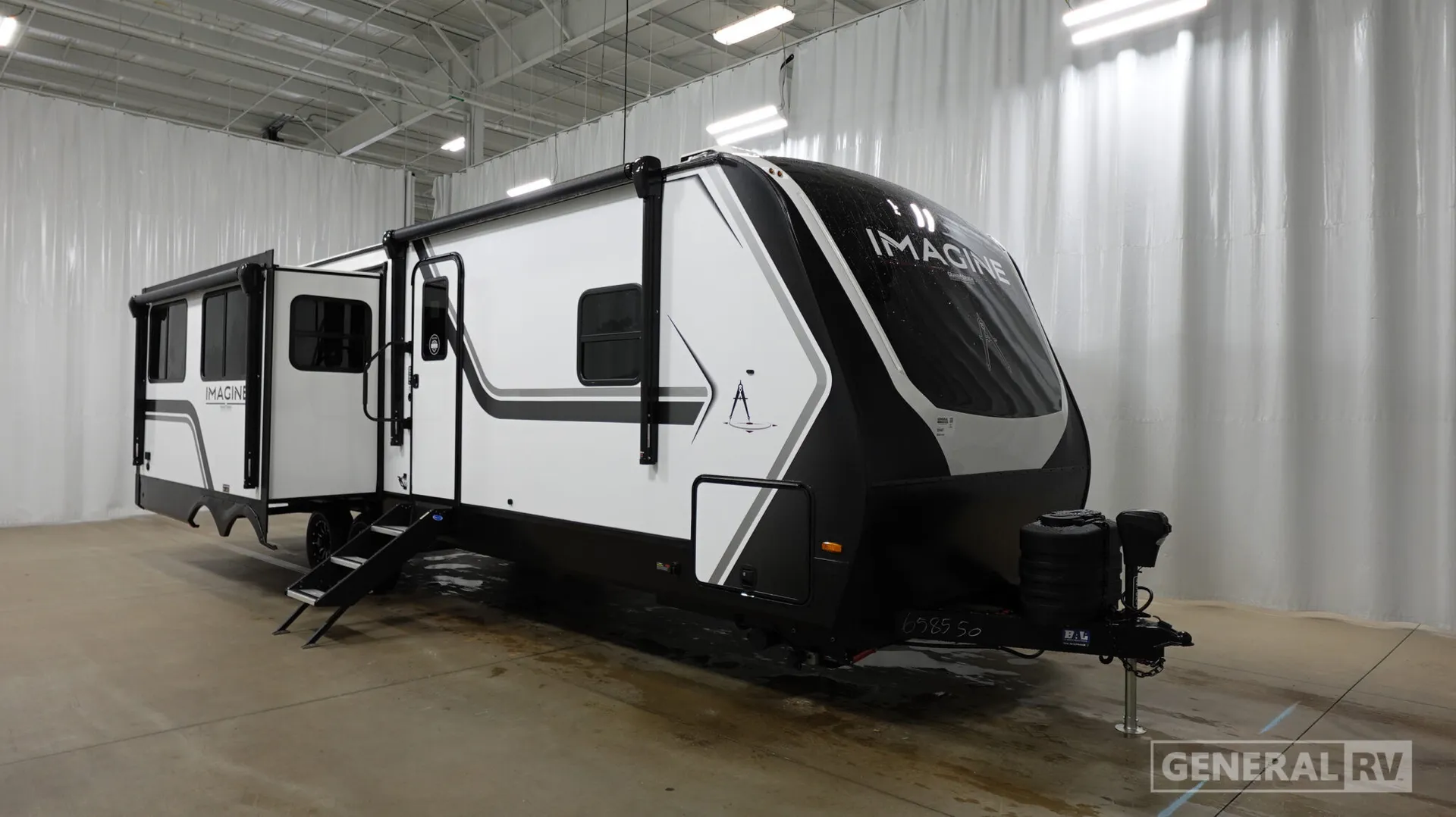 2026 Grand Design Imagine 2970RL - Photo 2