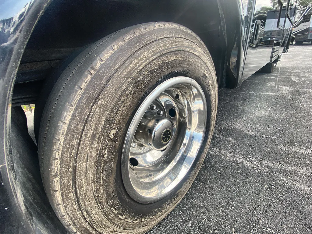 2015 Fleetwood Flair 26D, Photos photo 28