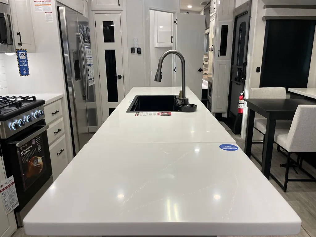 2027 Jayco Pinnacle 36FBTS, Photos photo 12