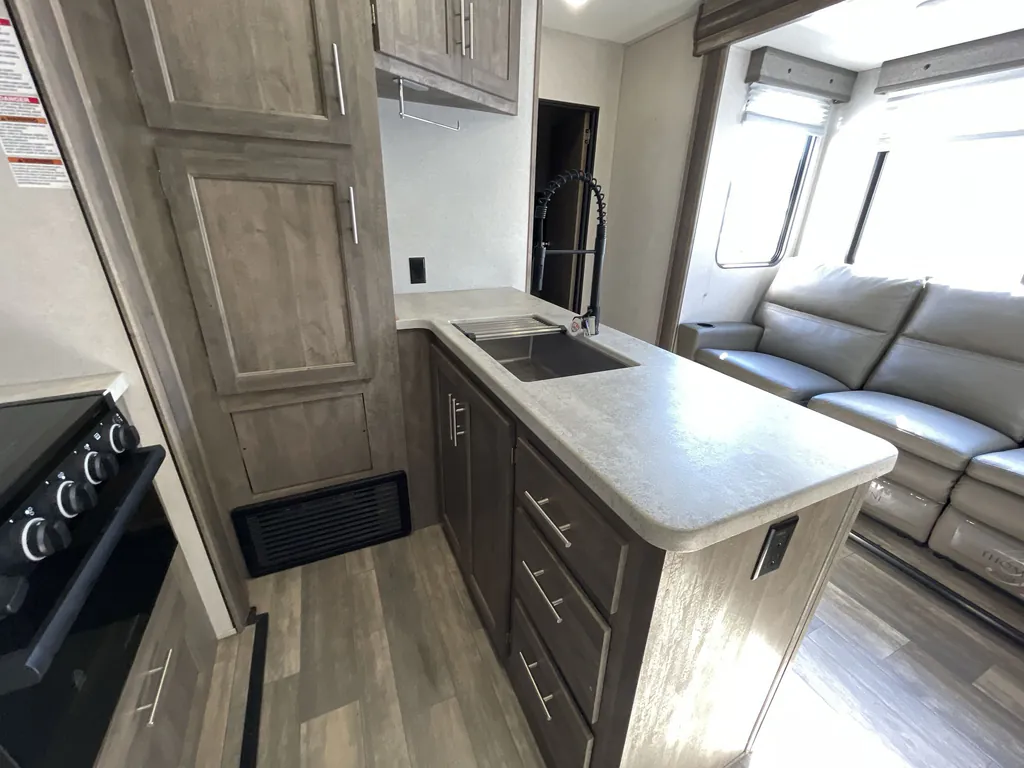 2022 Forest River XLR Boost 31QB, Photos photo 11