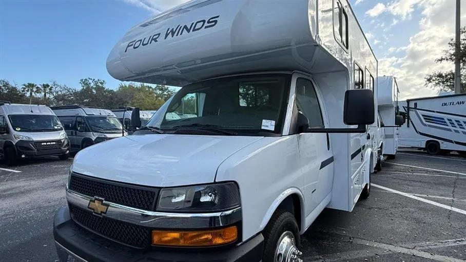 2026 Thor Motor Coach Four Winds 19X - Photo 4