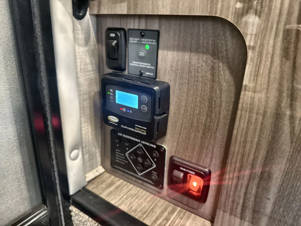 2022 Thor Motor Coach Tiburon 24FB, Photos photo 22