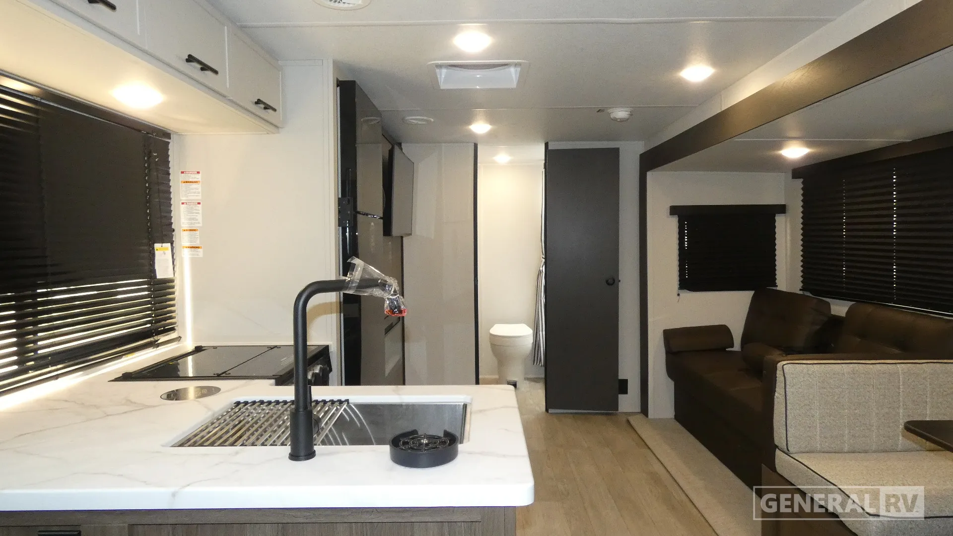2027 Prime Time RV Avenger 25RBS - Photo 3