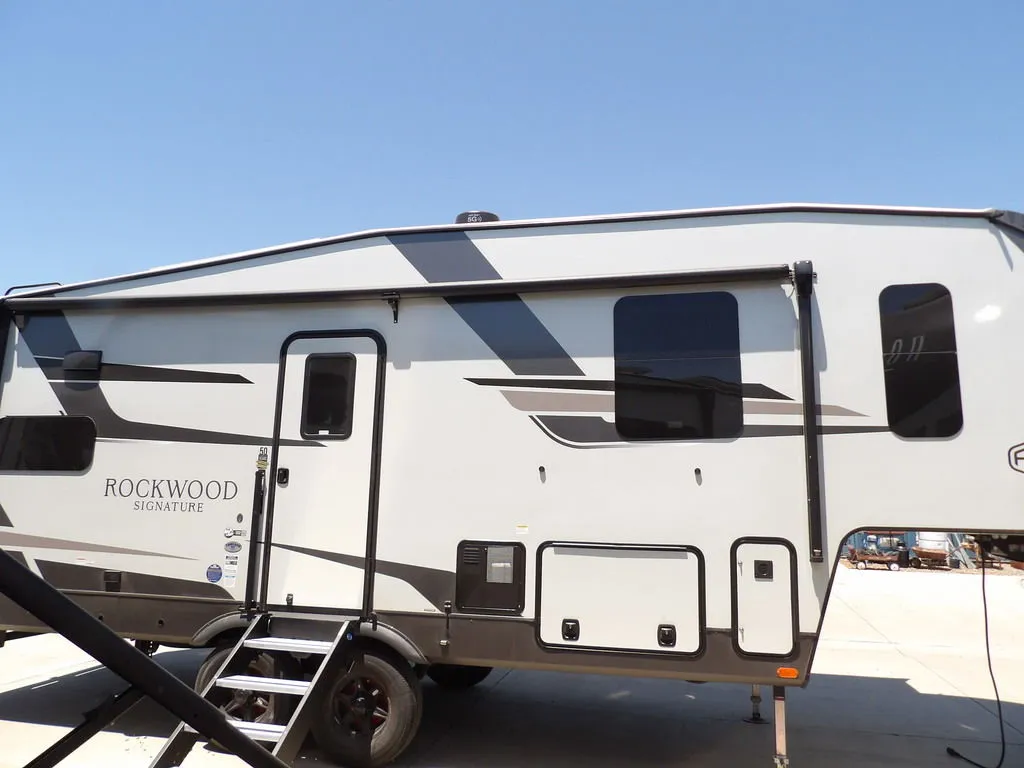 2025 Forest River Rockwood Signature R281RK - Photo 4