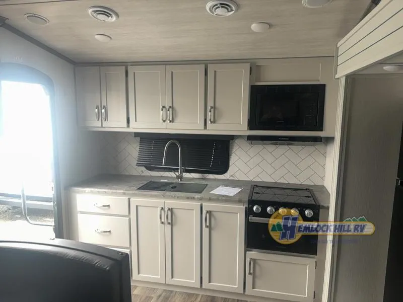 2023 Keystone Cougar Sport 2100RK - Photo 4