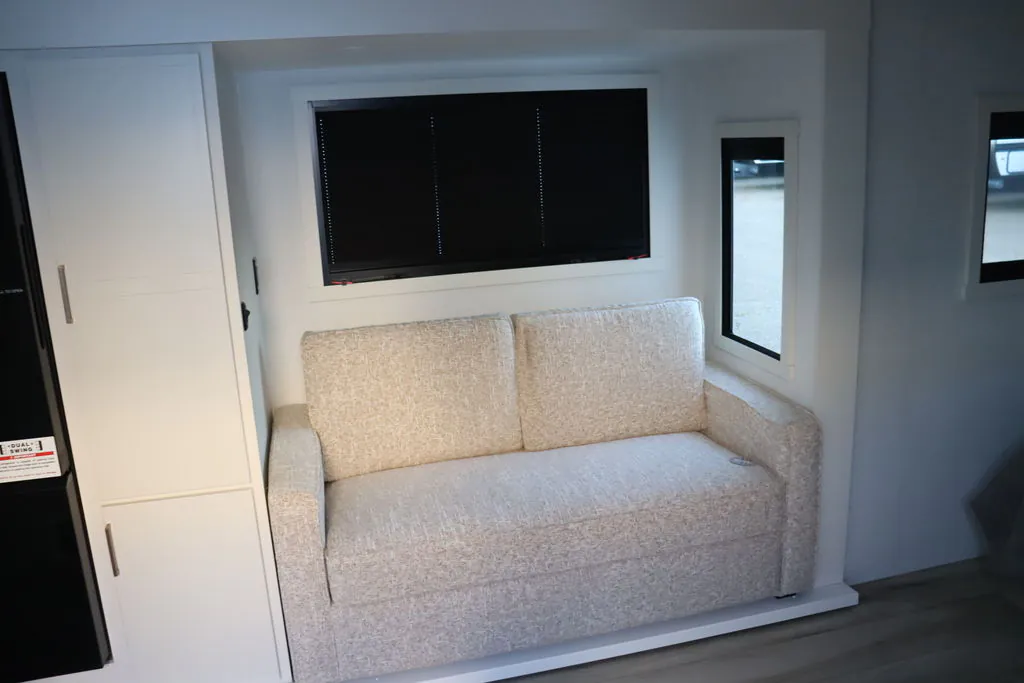 2026 Brinkley Model Ix 23X, Photos photo 8
