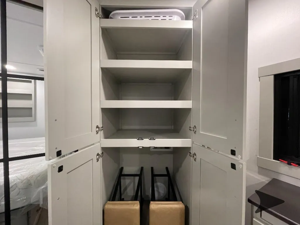 2026 Brinkley Model G 3520, Photos photo 36