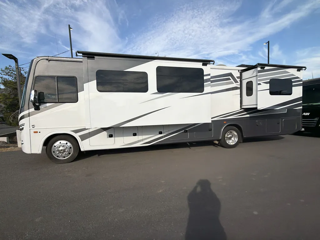 2021 Forest River Georgetown 5 Series GT5 36B5, Photos photo 6