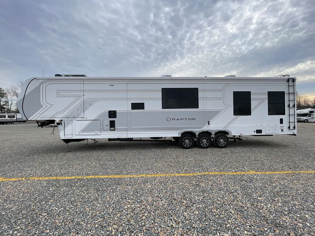2026 Keystone Raptor 441, Photos photo 2