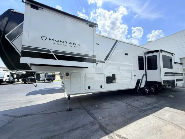 2027 Keystone HC Montana 391TB - Photo 4