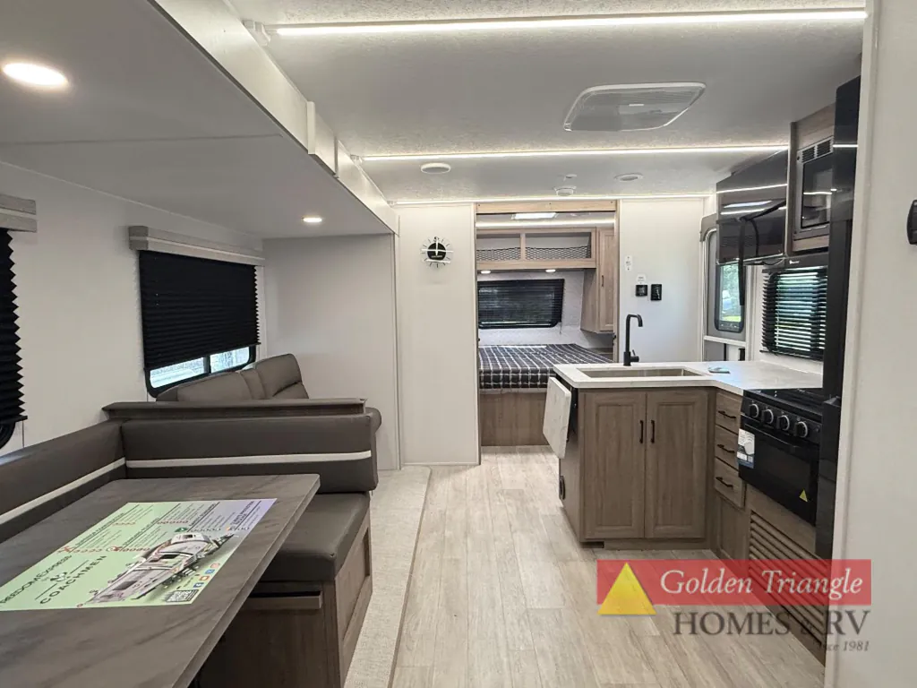 2026 Coachmen Freedom Express Select 30SE, Photos photo 23