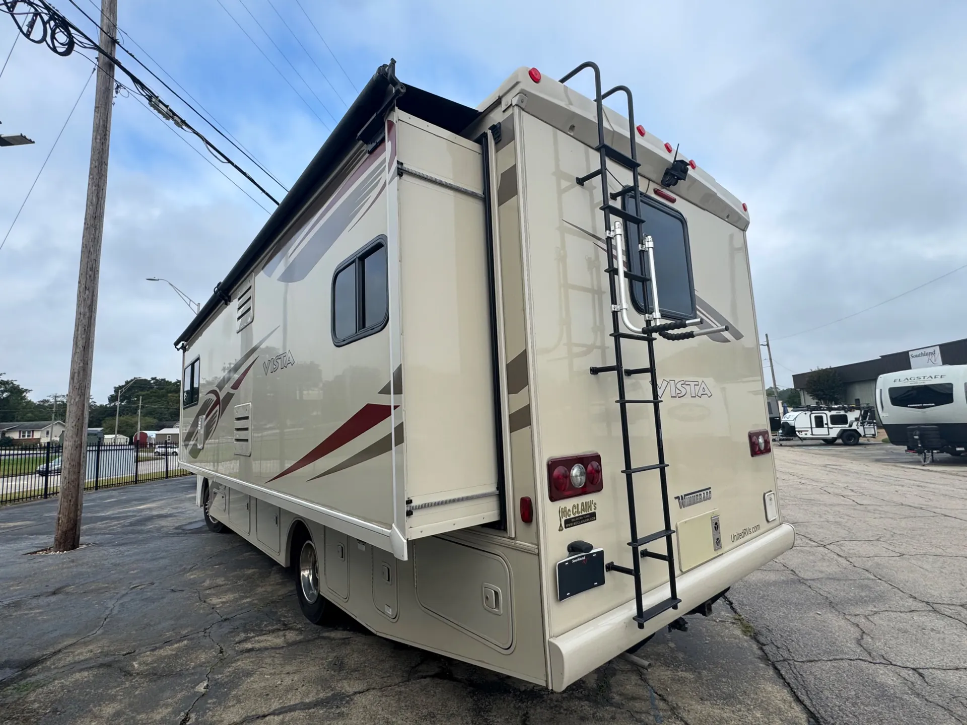2017 Winnebago Vista 29VE - Photo 4