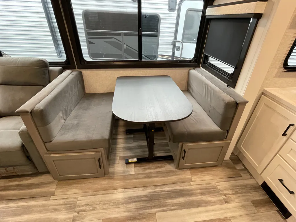 2025 Jayco Jay Feather 26FK, Photos photo 7
