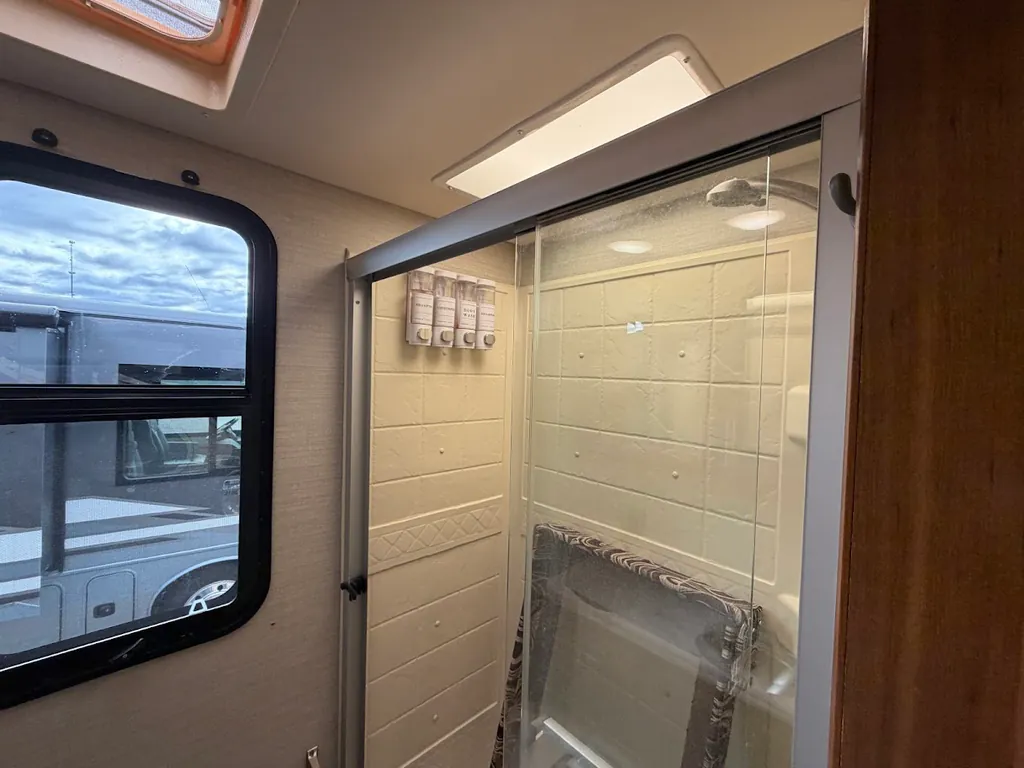 2017 Jayco Precept 35S, Photos photo 25