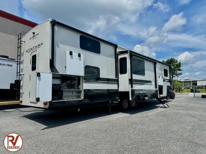 2027 Keystone RV Montana High Country 391TB - Photo 3