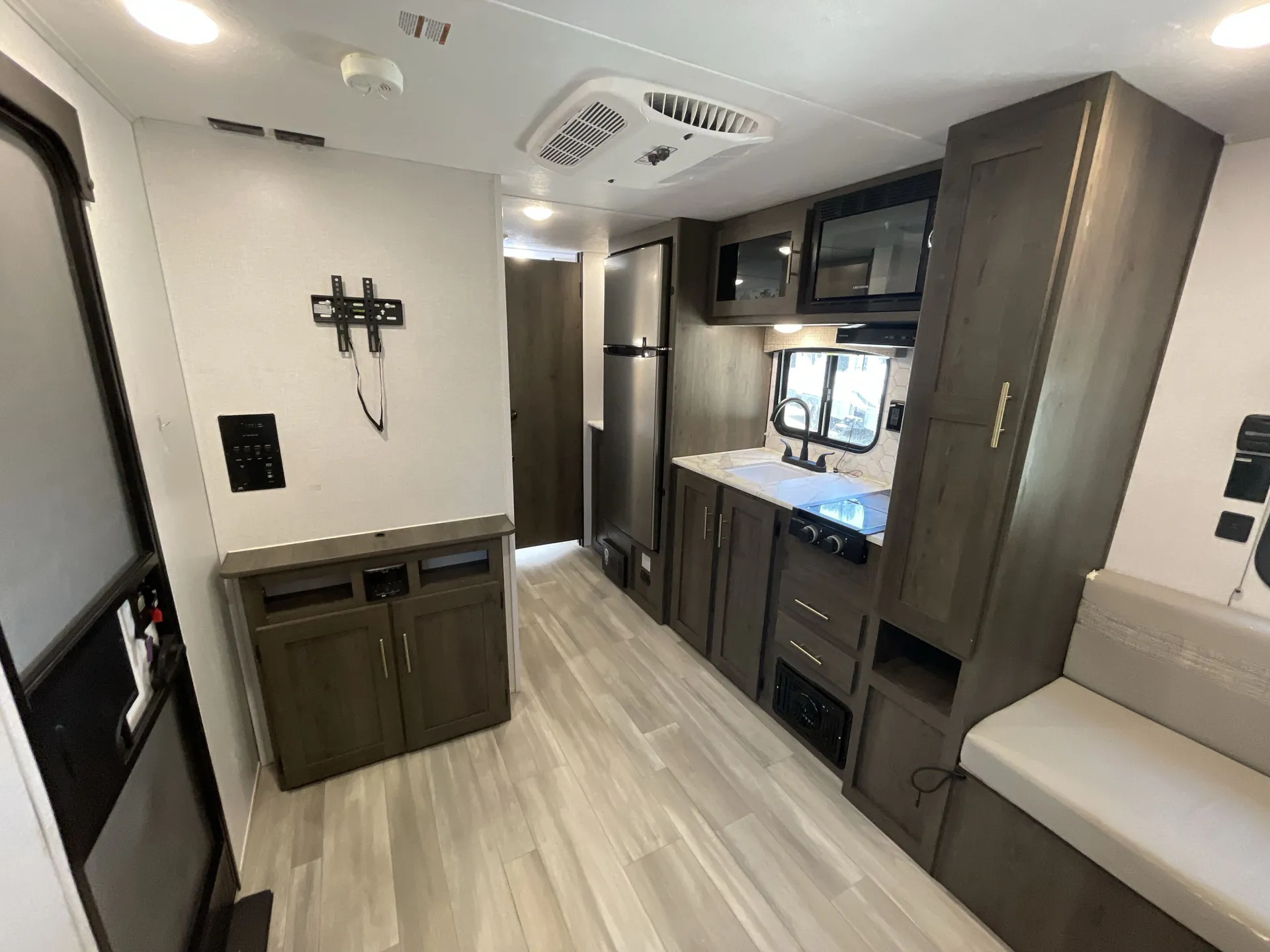 2022 Coachmen Viking Ultra-Lite 182DBU — living area main