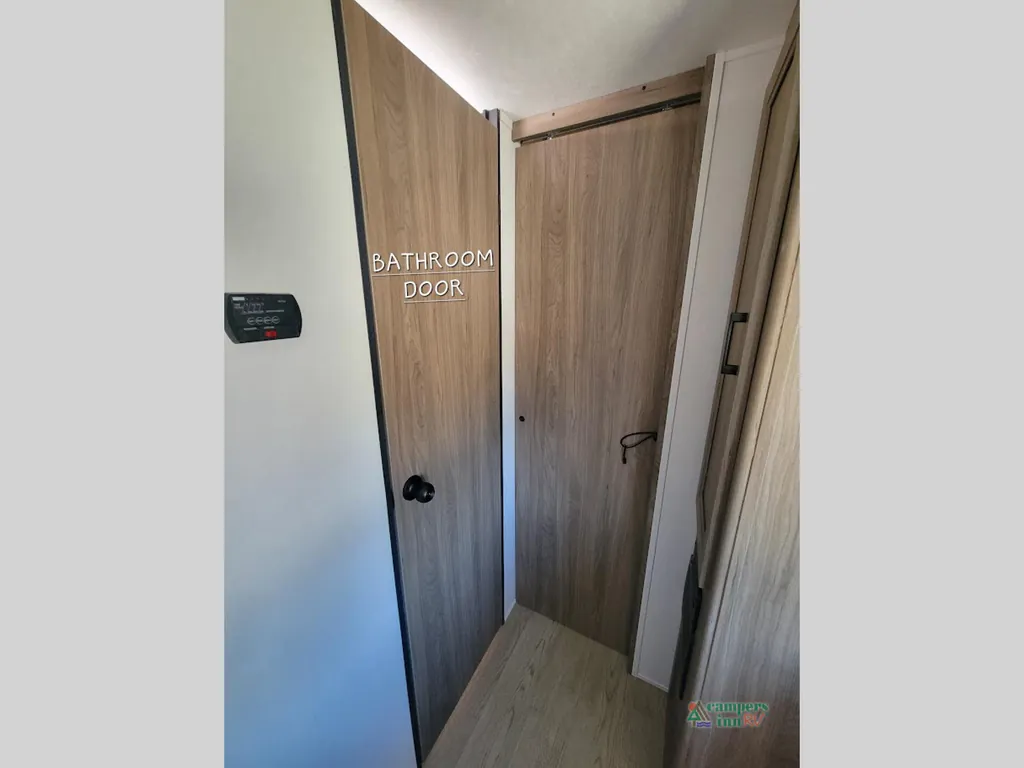 2026 Coachmen Freedom Express Select 31SE, Photos photo 60