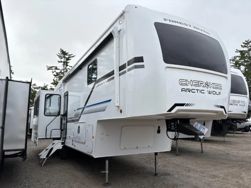 2026 Forest River Cherokee Arctic Wolf 3250SUITE - Photo 2