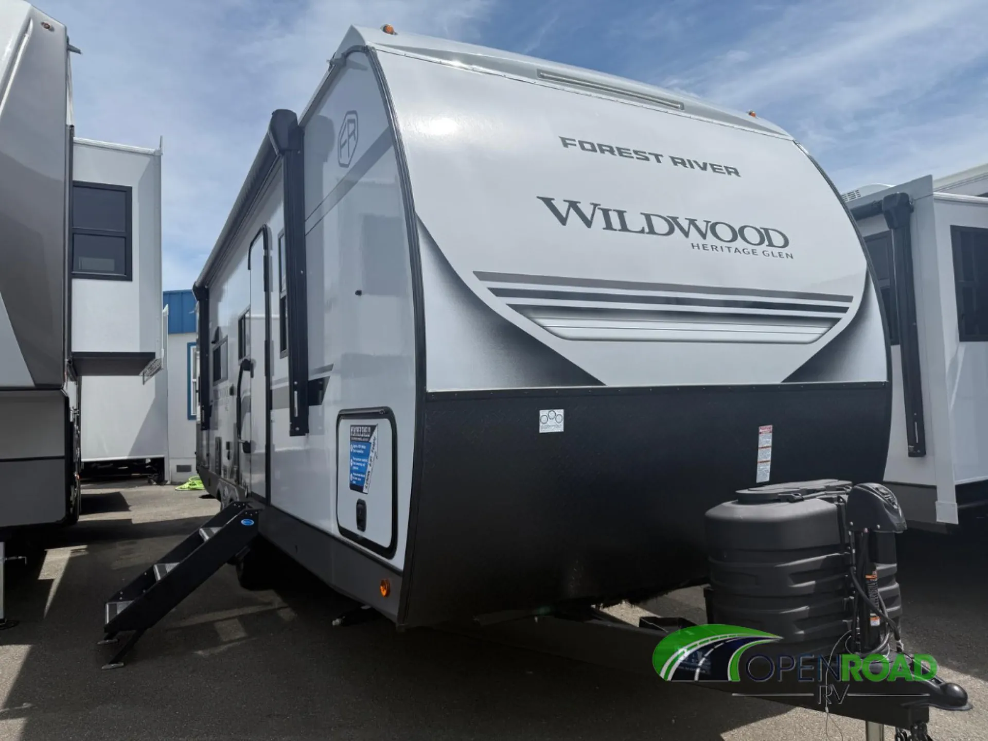 2027 Forest River Wildwood Heritage Glen Hyper-Lyte 245BHHL dealer photo 1 from Open Road RV