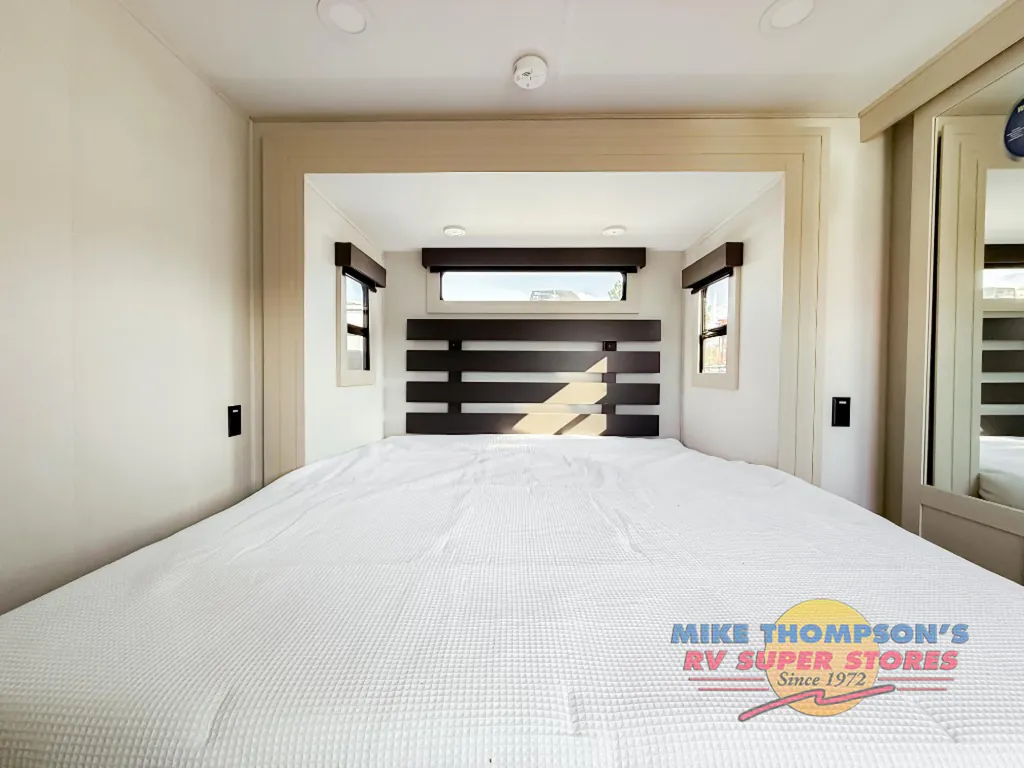 2026 Grand Design Momentum 399M, Photos photo 10