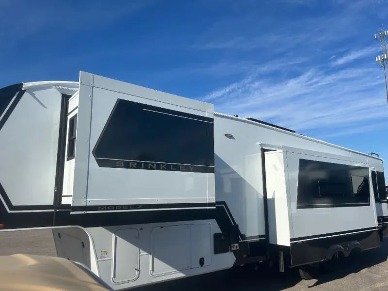 2026 Brinkley Model Z 3515, Photos photo 2