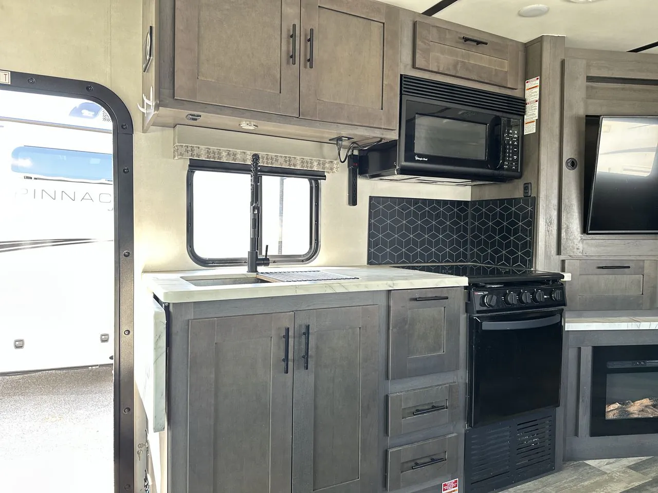2022 Forest River FR3 34DS — Photo 5