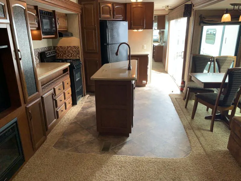 2014 Forest River Salem Villa Estate 393RLT, Photos photo 13