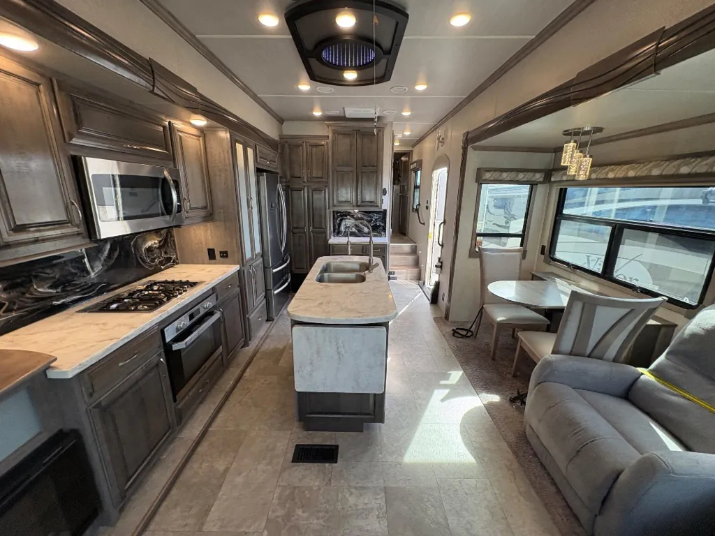 2020 Forest River Cedar Creek Champagne Edition 38EL, Photos photo 11