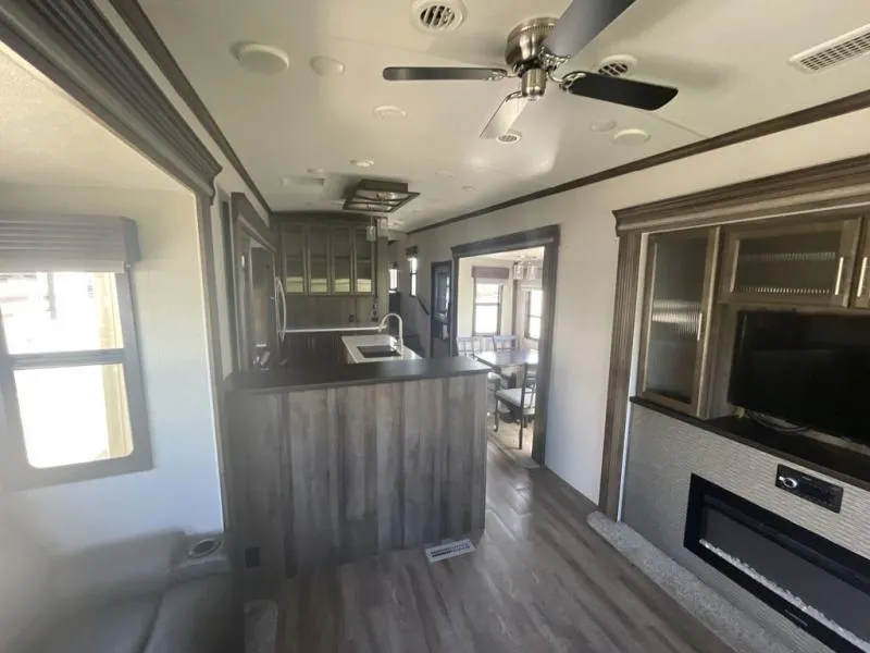2020 Forest River RV Cardinal Limited 388RDLE - Photo 4