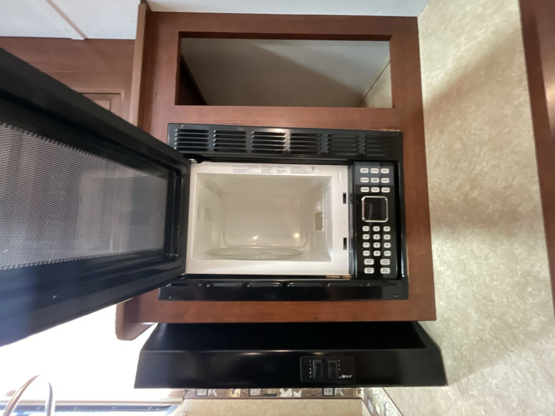 2014 Forest River Sunseeker 3010DS — living area main