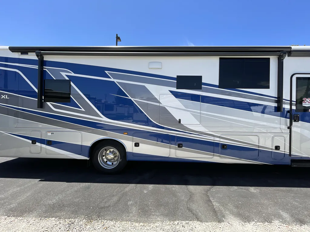 2027 Entegra Coach Vision XL 36C, Photos photo 28
