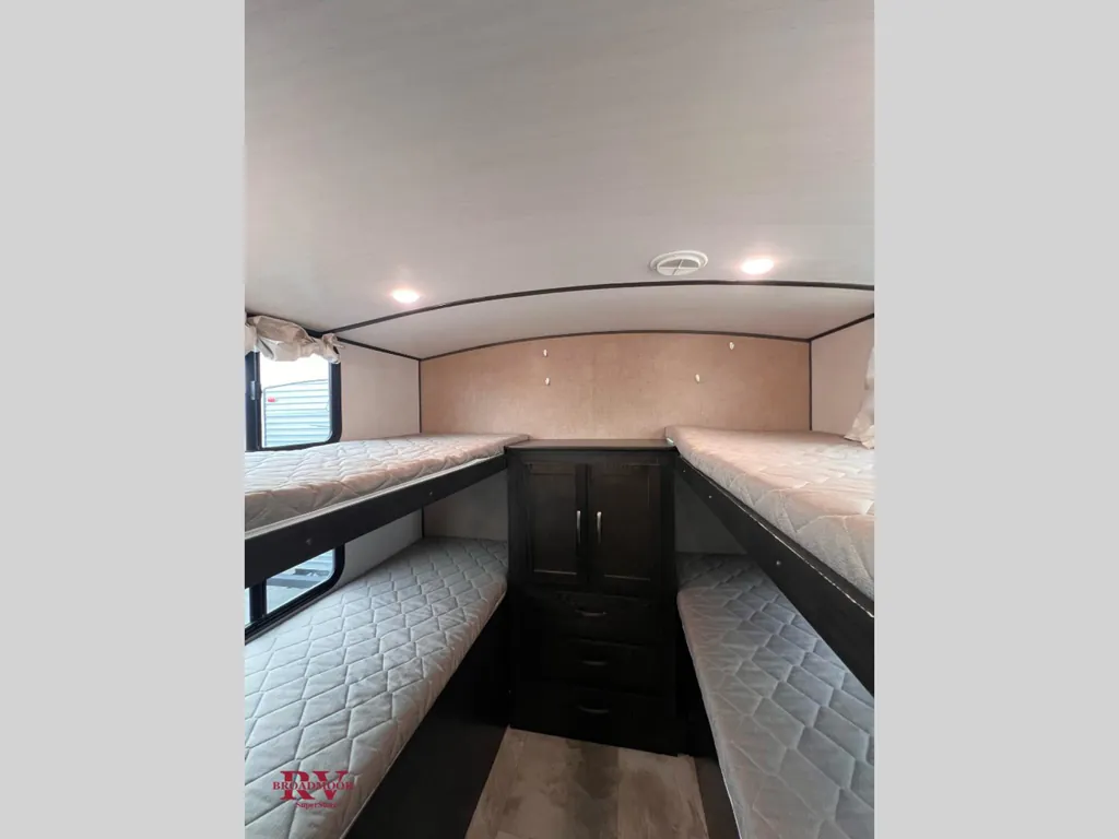 2019 Forest River Surveyor 295QBLE, Photos photo 4